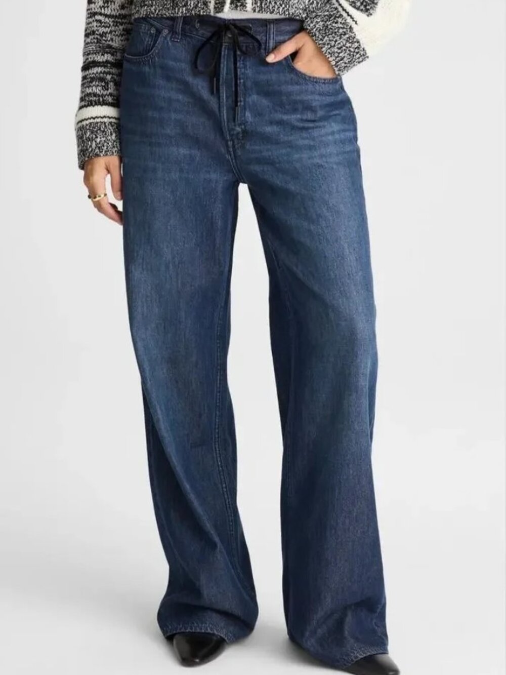 MADEWELL Petite Low-Slung Baggy Jeans in Airy Denim 29P